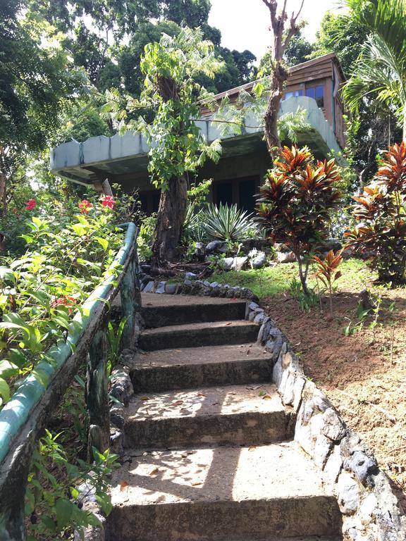 Makulay Lodge And Villas El Nido Exterior photo