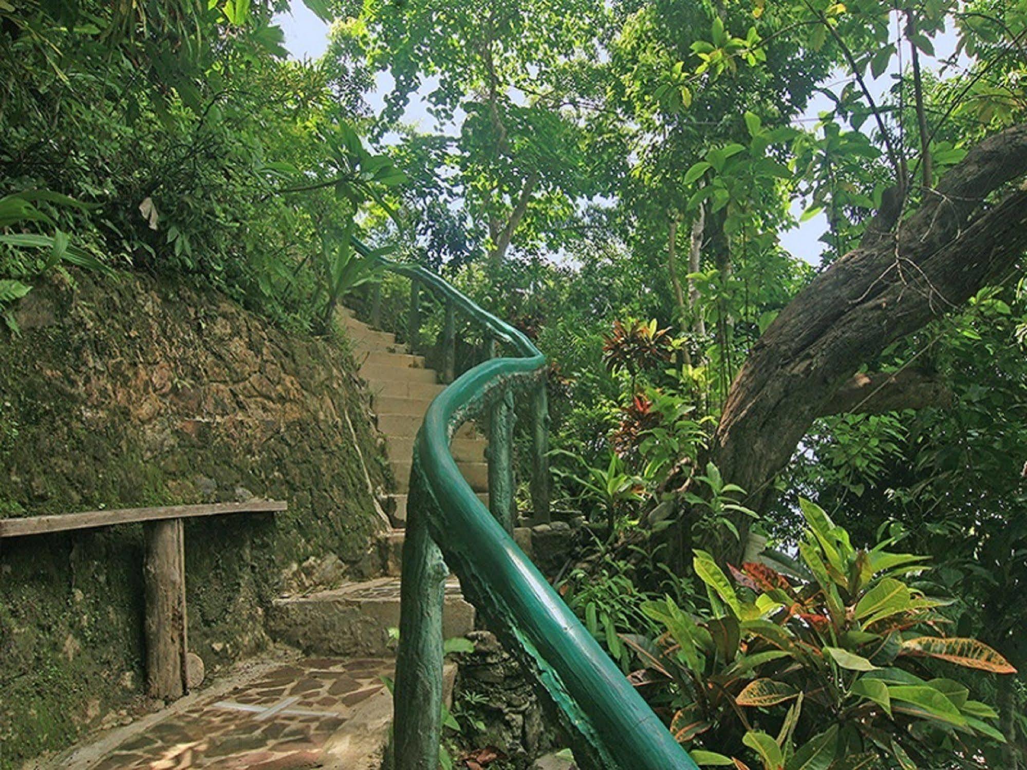 Makulay Lodge And Villas El Nido Exterior photo