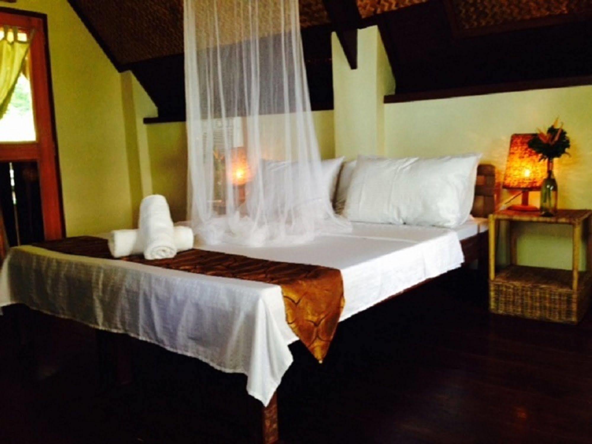 Makulay Lodge And Villas El Nido Exterior photo