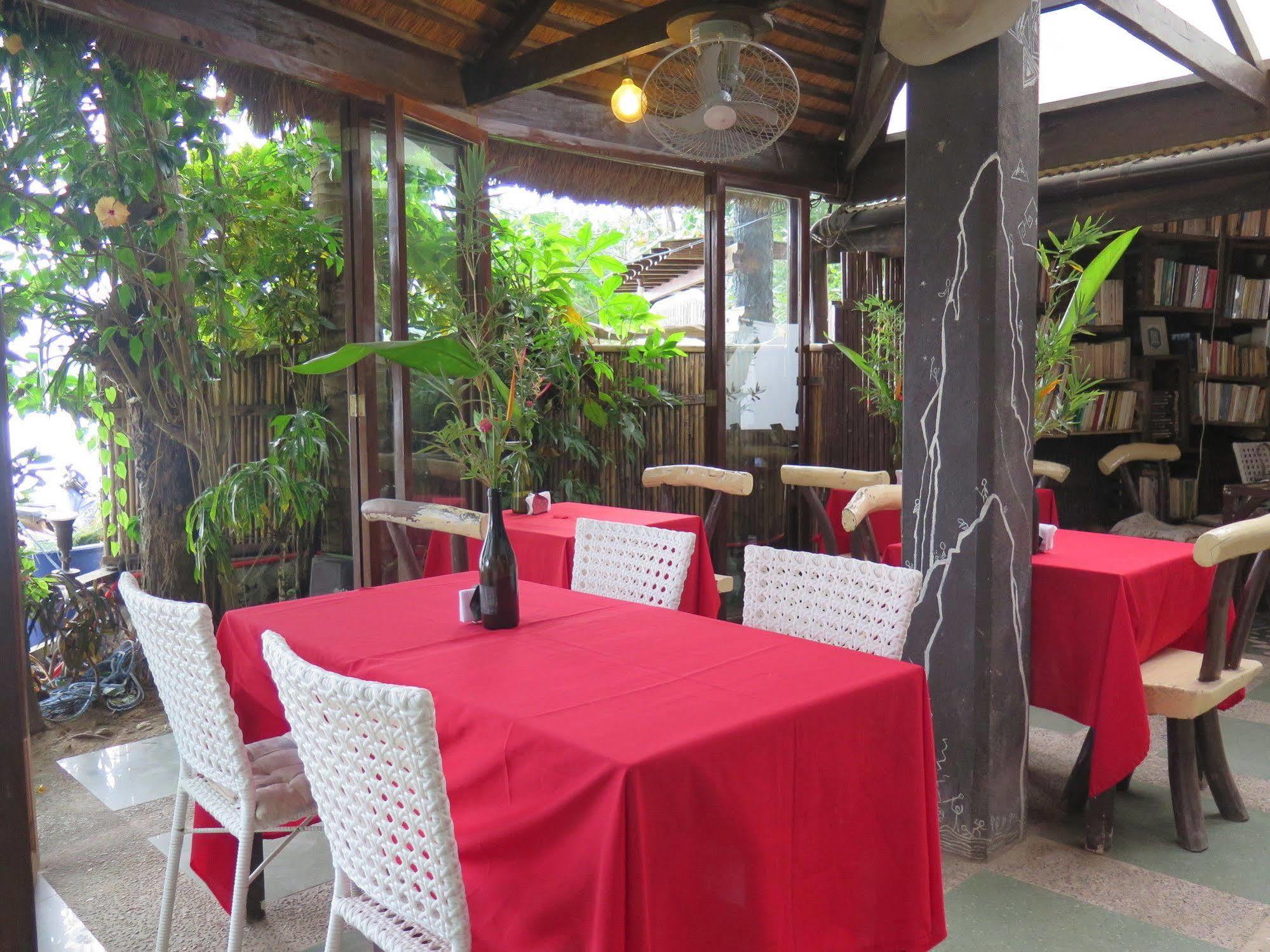 Makulay Lodge And Villas El Nido Exterior photo