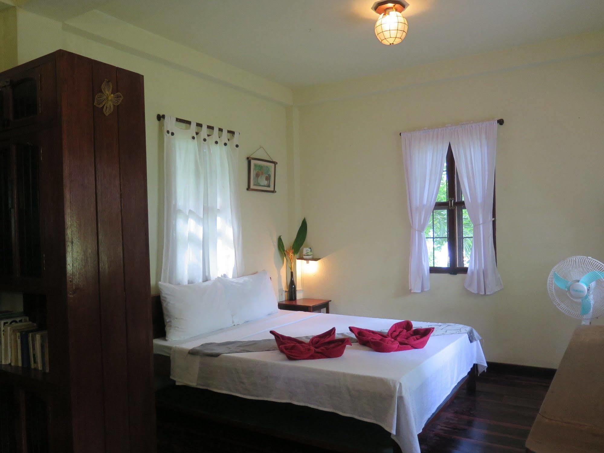 Makulay Lodge And Villas El Nido Exterior photo